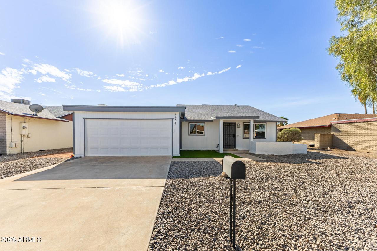 10425 W Calle De Edens, Phoenix, AZ 85037