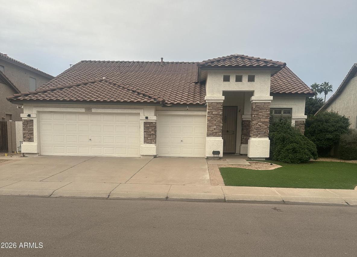 2205 W Olive Way, Chandler, AZ 85248