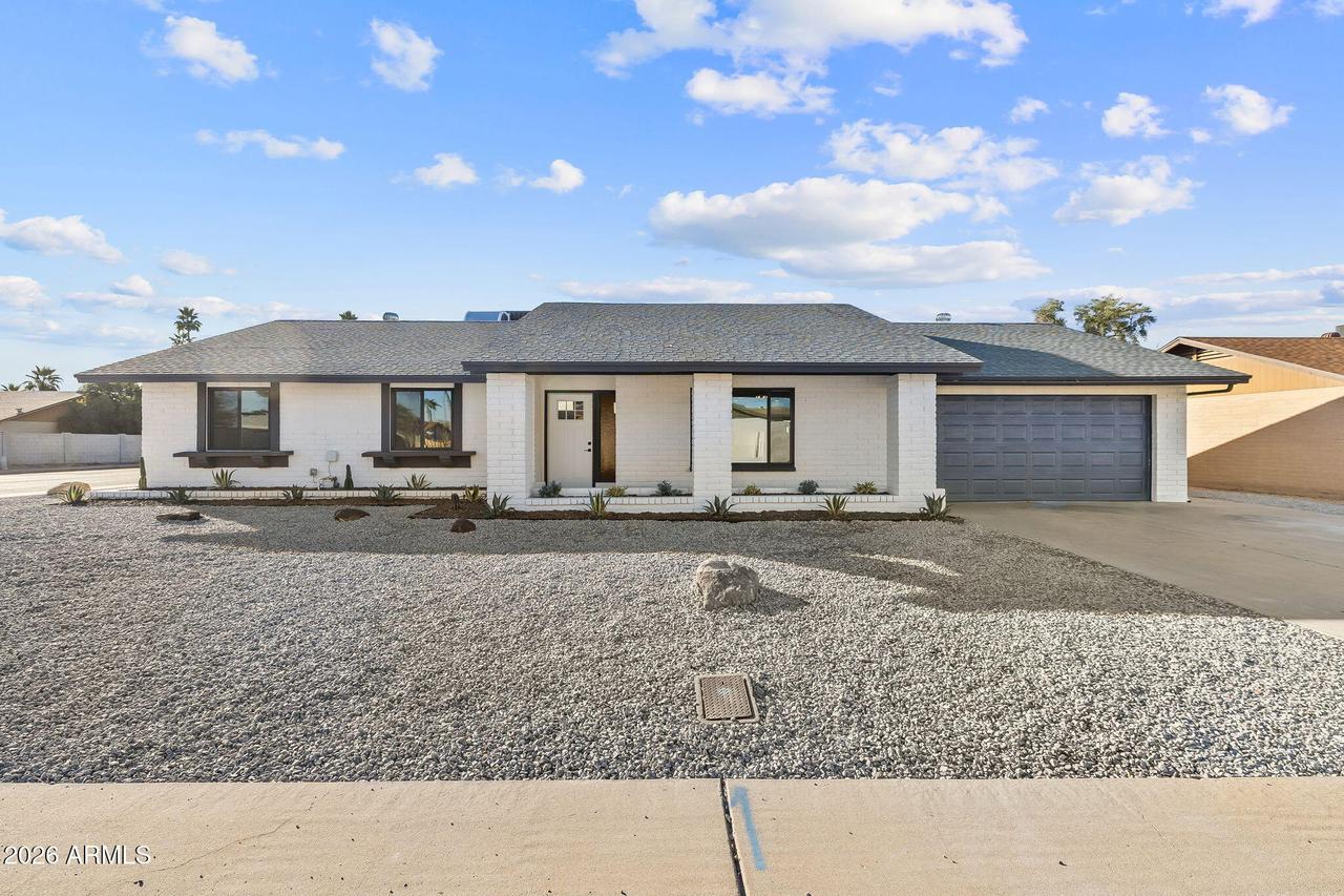 3901 W Angela Dr., Glendale, AZ 85308