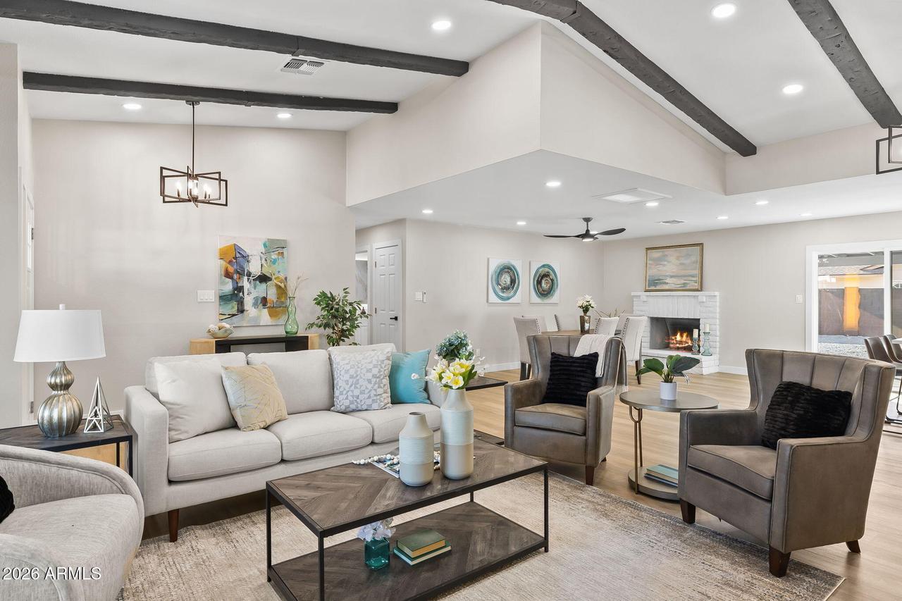 3901 W Angela Dr., Glendale, AZ 85308