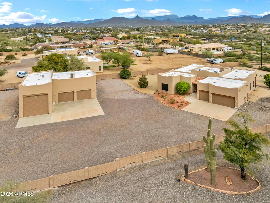 35219 N 10th St., Phoenix, AZ 85086