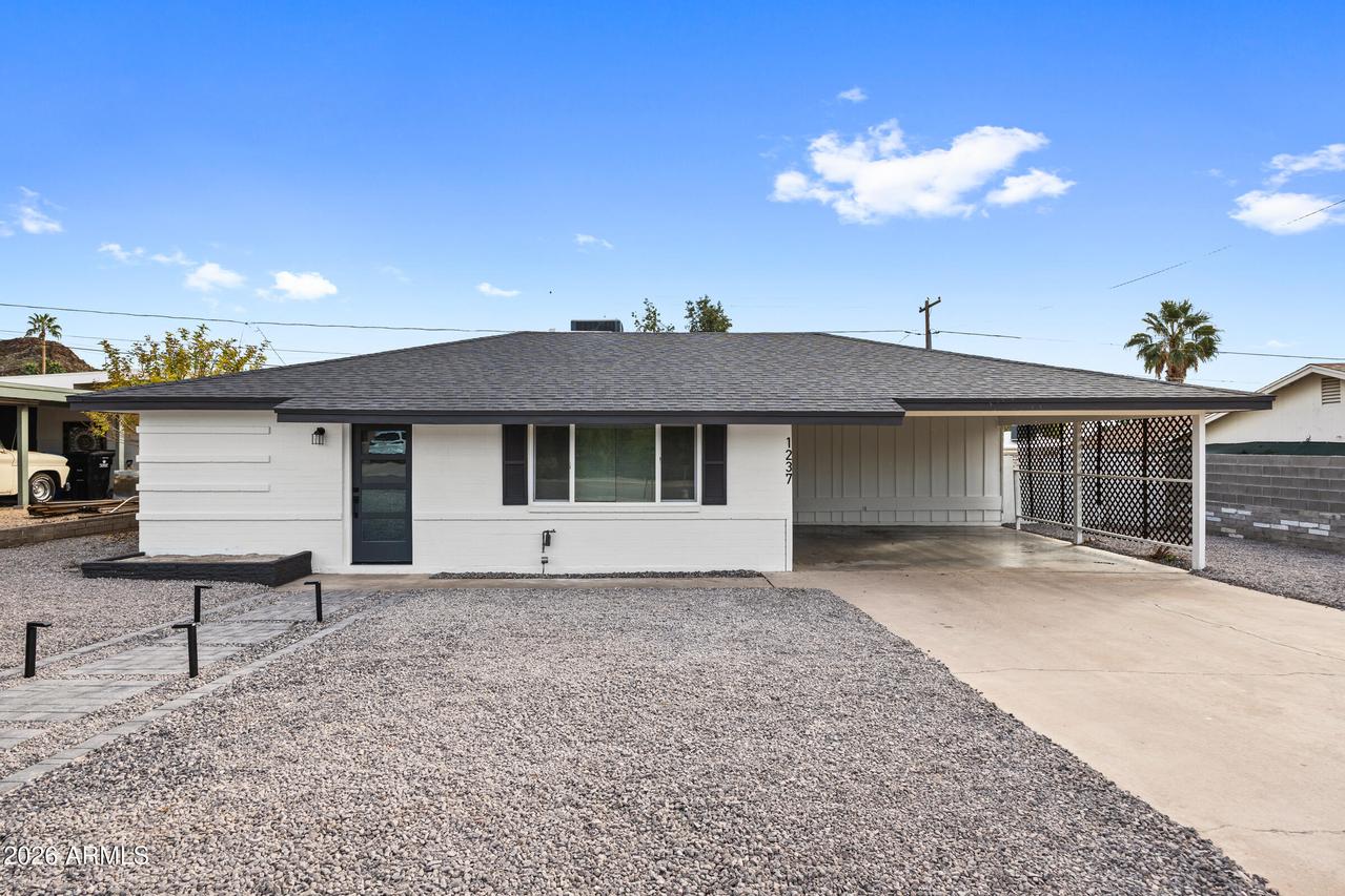 1237 E Ruth Ave., Phoenix, AZ 85020