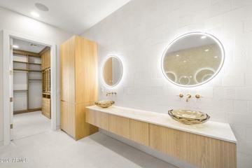 4227 E Campbell Ave., Phoenix, AZ 85018