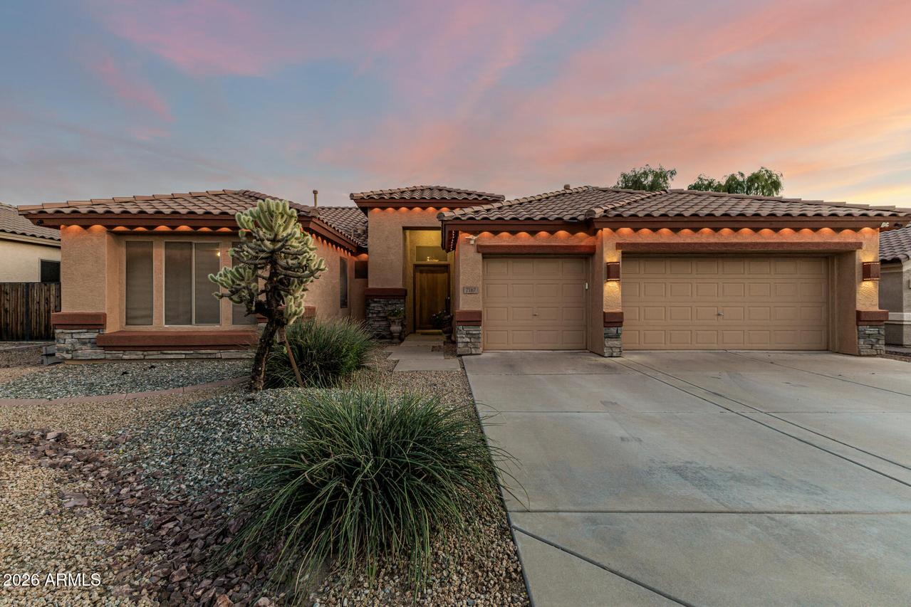 7167 W Buckskin Tr., Peoria, AZ 85383