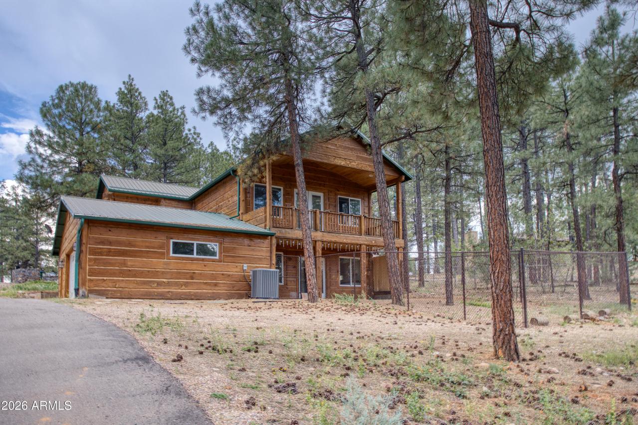 1420 E Meadow View Pl., Show Low, AZ 85901