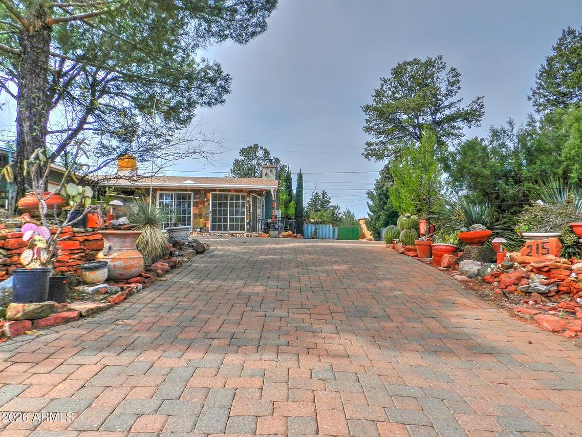 215 Mountain Shadows Dr., Sedona, AZ 86336