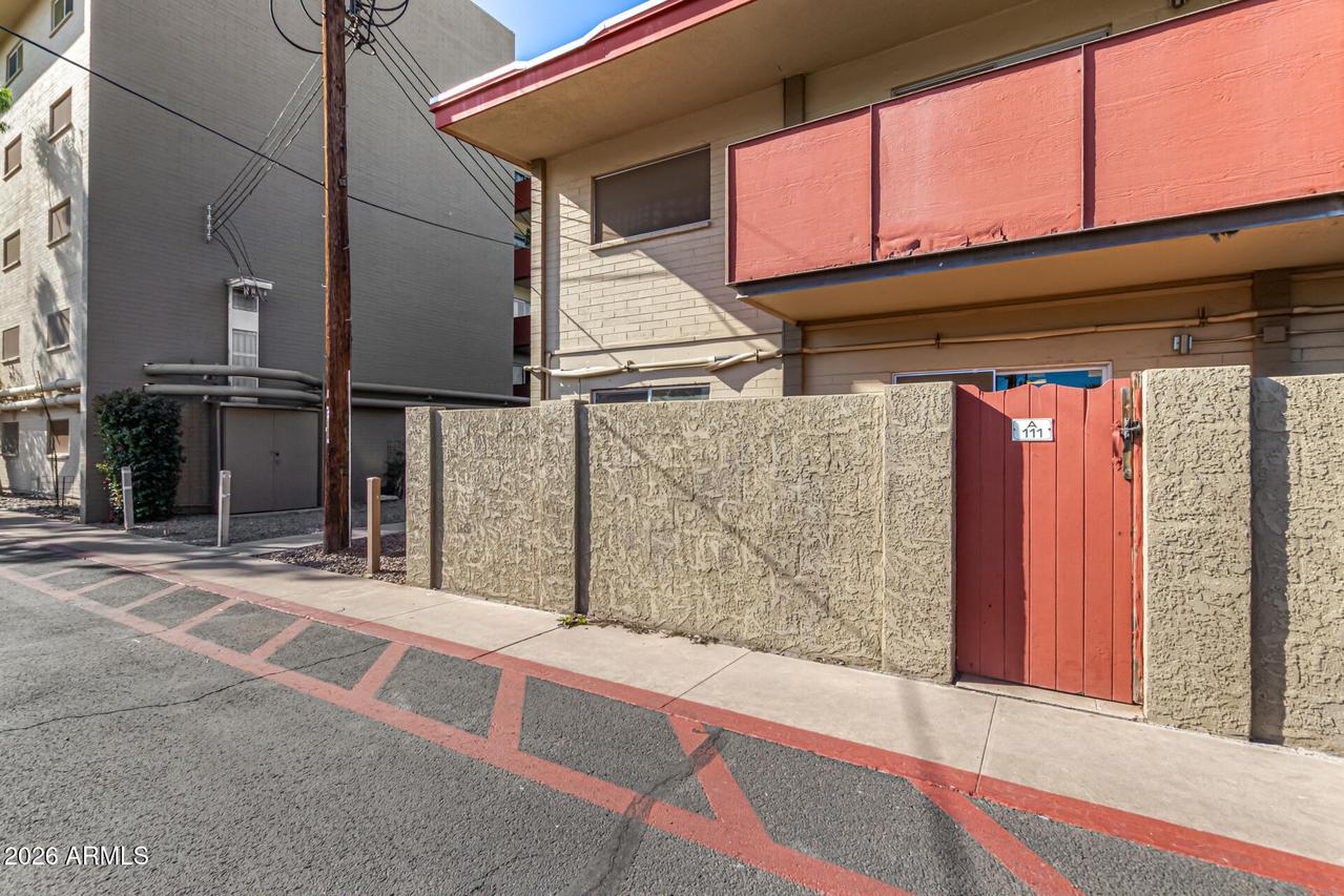 357 E Thomas Rd. #A111, Phoenix, AZ 85012