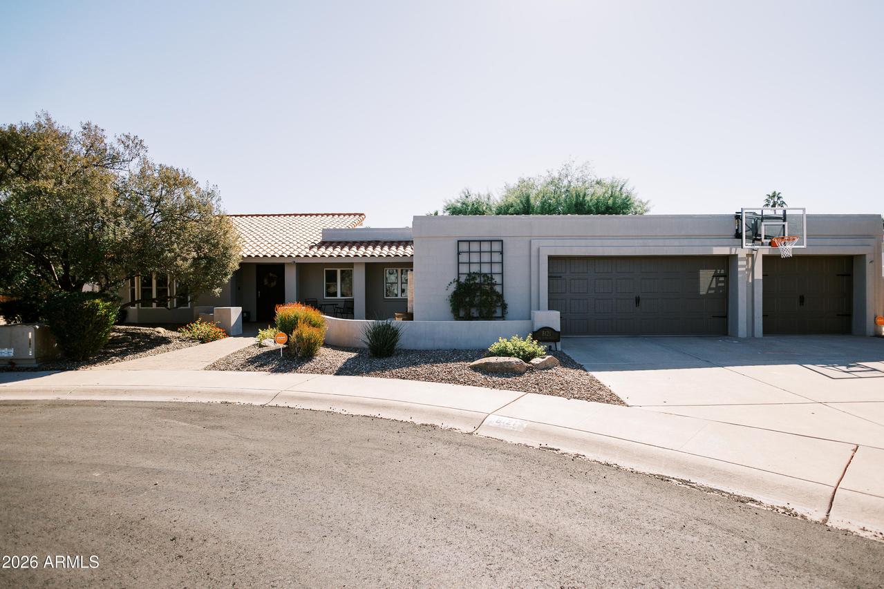 8121 E Del Plomo Dr., Scottsdale, AZ 85258