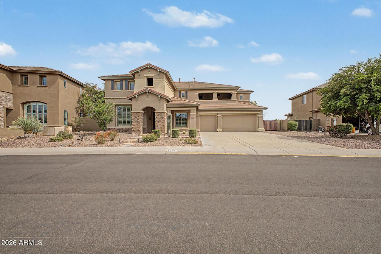 40207 N Hickok Tr., Phoenix, AZ 85086