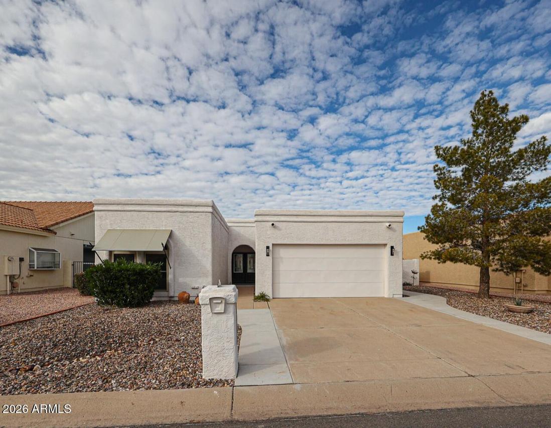 10602 E Elmhurst Dr., Sun Lakes, AZ 85248