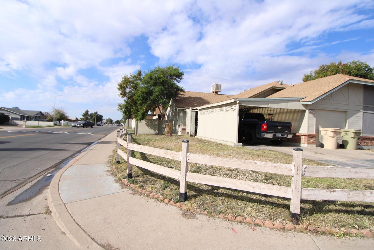 5704 N 67th Dr., Glendale, AZ 85303