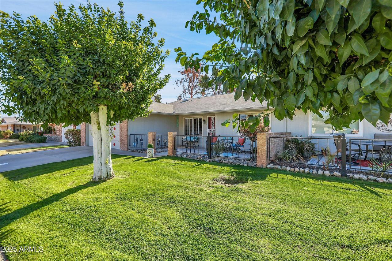 10825 W Caron Dr., Sun City, AZ 85351
