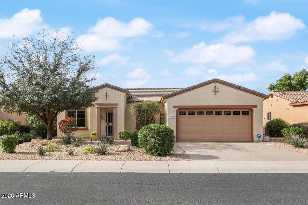 18754 N Summerbreeze Way, Surprise, AZ 85374