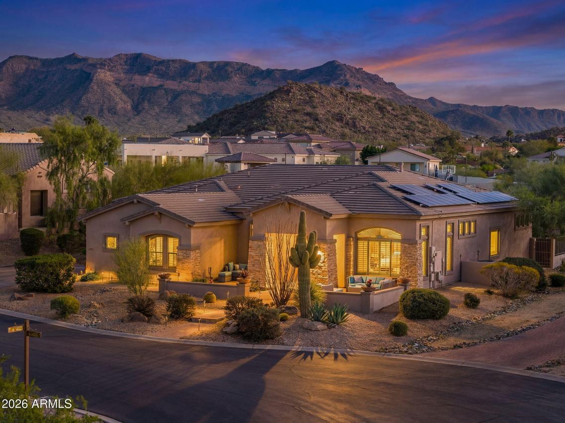 2427 N Atwood St., Mesa, AZ 85207