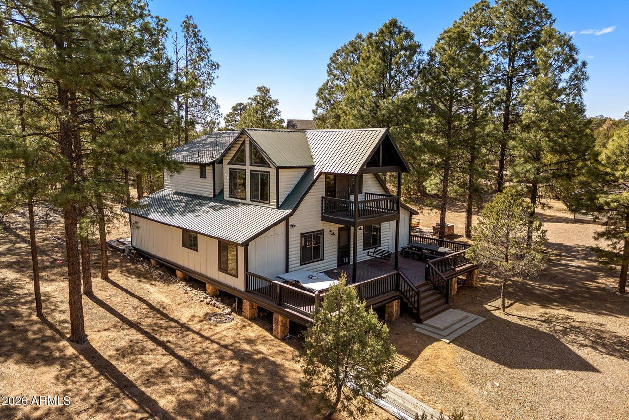 3330 Tonto Dr., Overgaard, AZ 85933