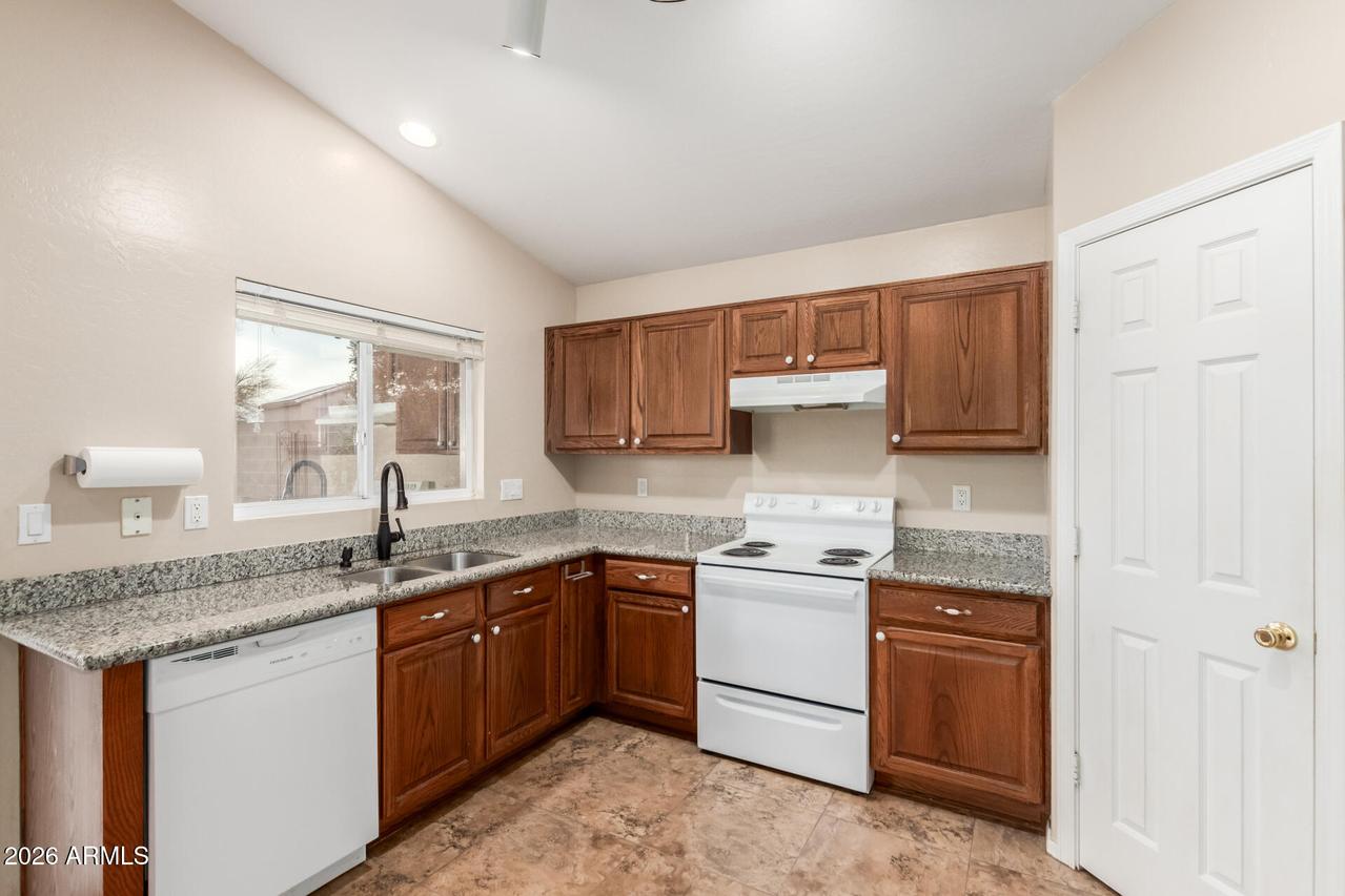 246 N 221st Ave., Buckeye, AZ 85326