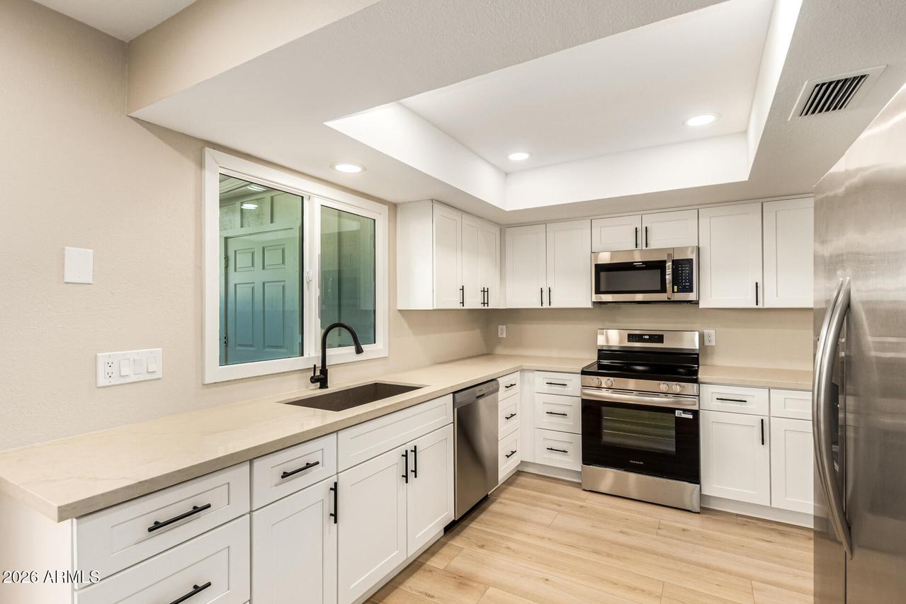 1742 W Stella Ln., Phoenix, AZ 85015