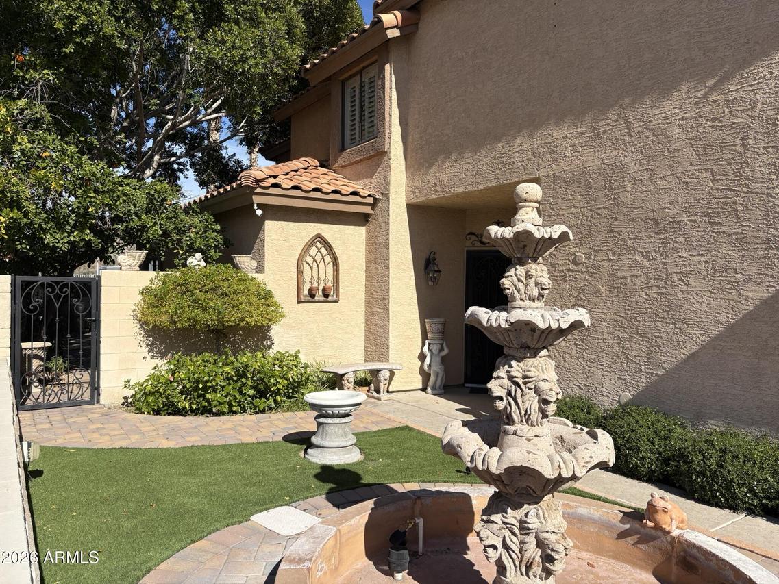 1636 E Villa Theresa Dr., Phoenix, AZ 85022