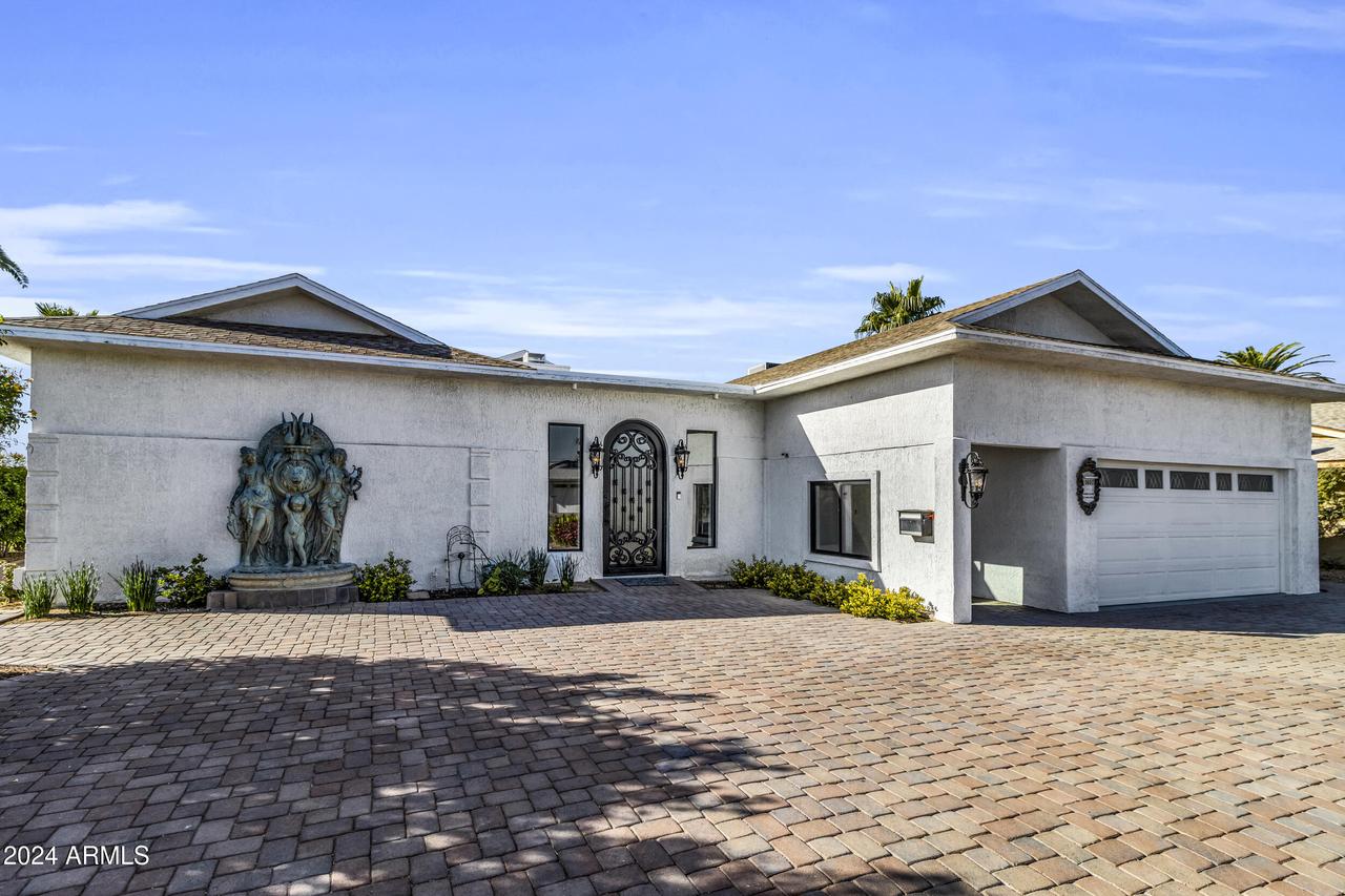 10601 W Bayside Rd., Sun City, AZ 85351