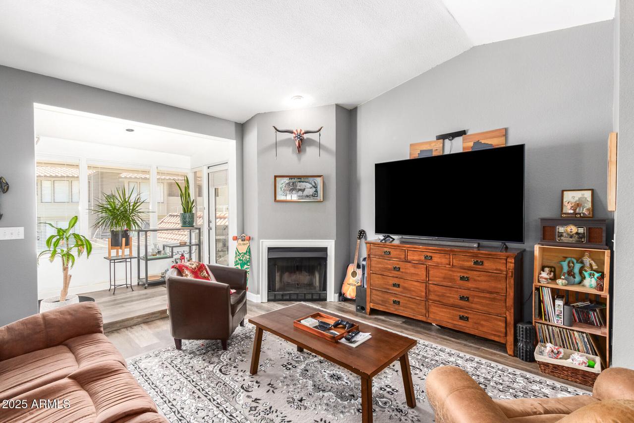 1820 E Morten Ave. #214, Phoenix, AZ 85020