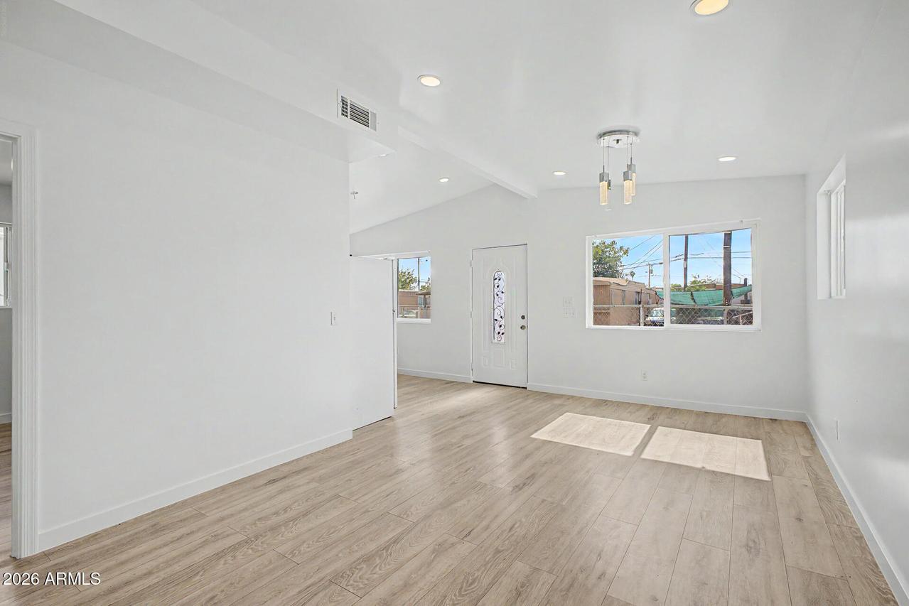 6420 W Van Buren St. #B4, Phoenix, AZ 85043