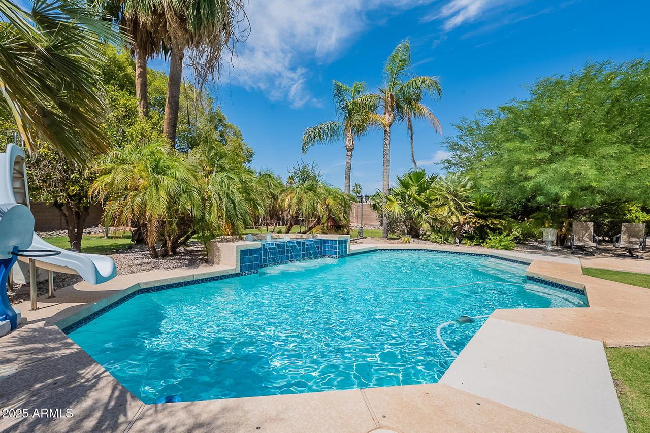 2160 E Kenwood St., Mesa, AZ 85213