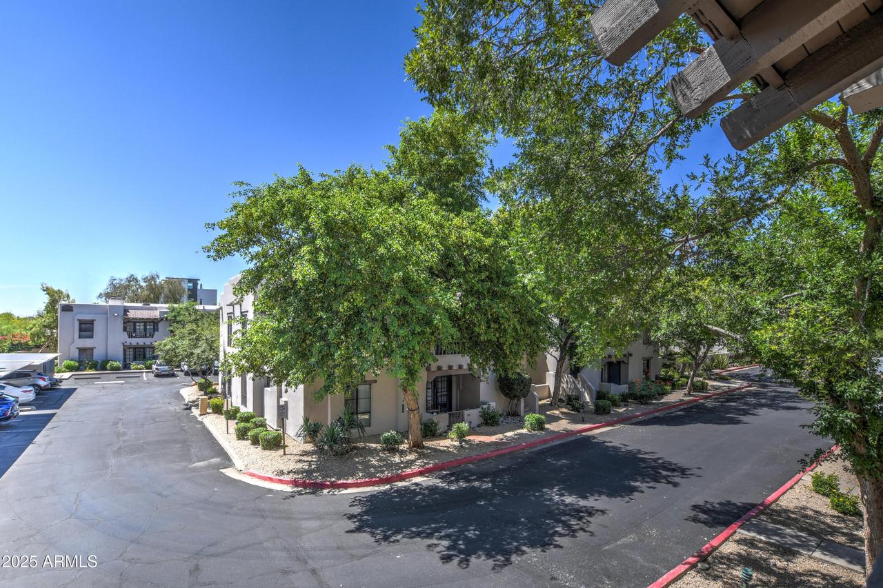 7300 N Dreamy Draw Dr. #202, Phoenix, AZ 85020