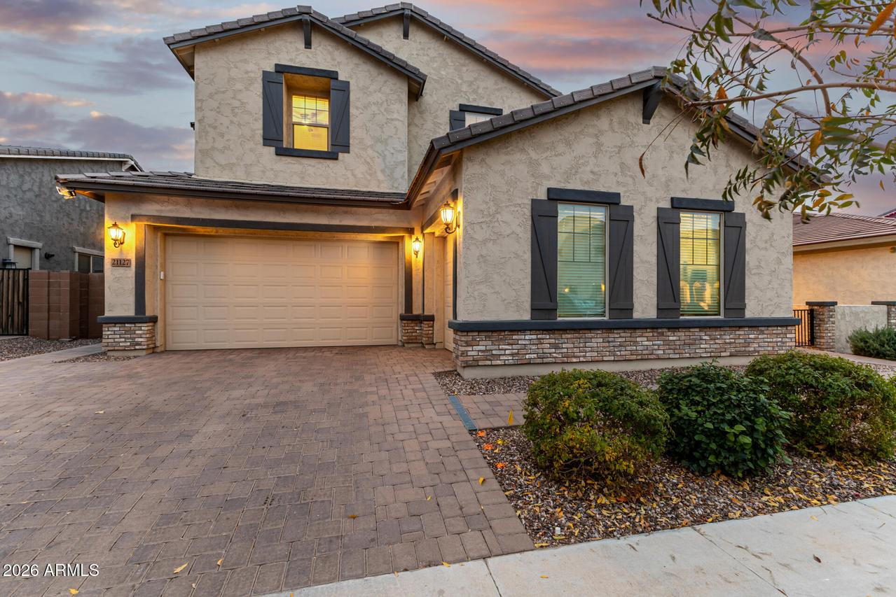 21127 E Reins Rd., Queen Creek, AZ 85142