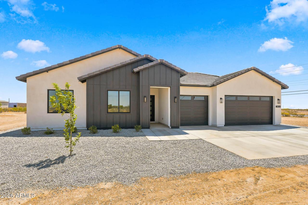 28243 N 220th Dr., Wittmann, AZ 85361