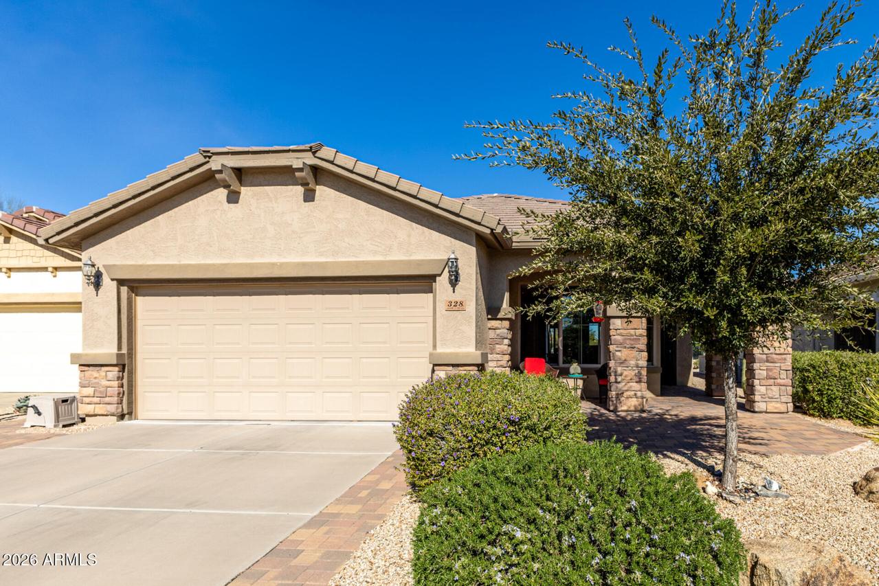 328 W Peak Pl., San Tan Valley, AZ 85143