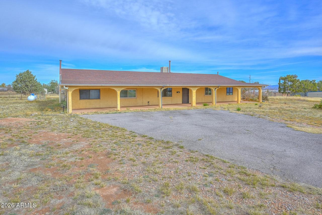 3781 E Astro St., Hereford, AZ 85615