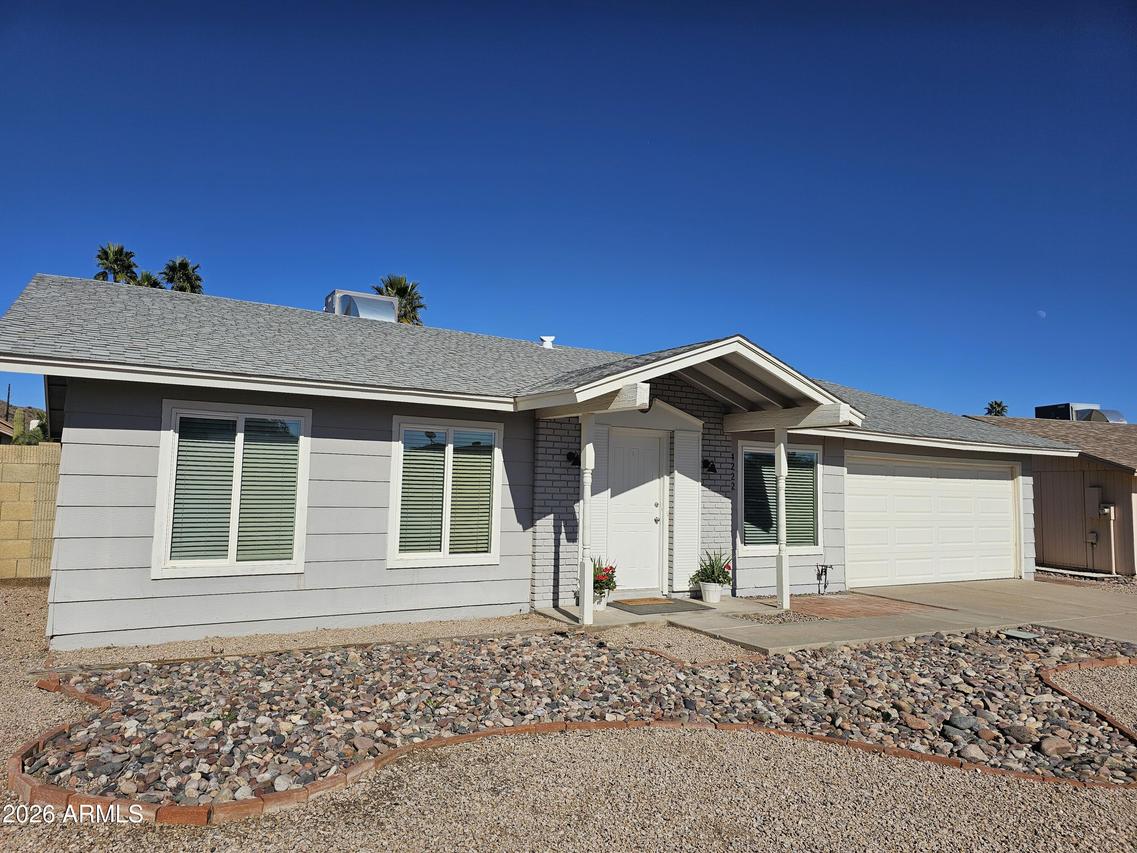 4222 E Tamaya St., Phoenix, AZ 85044