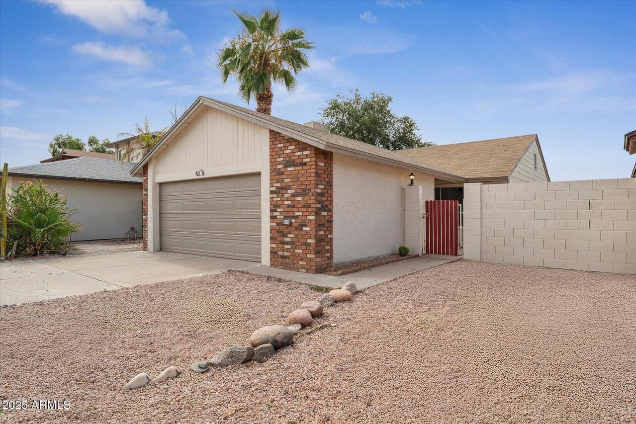 4335 E Contessa St., Mesa, AZ 85205