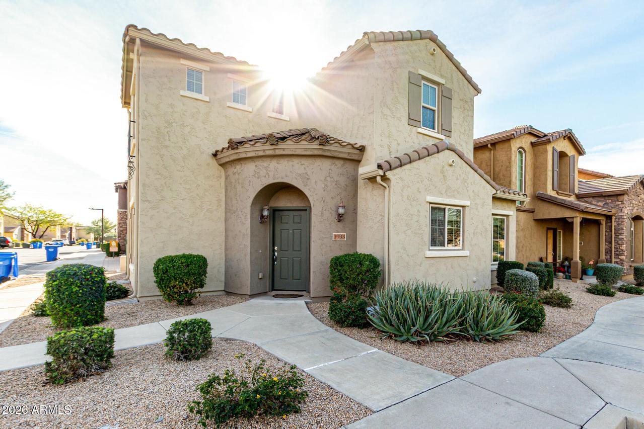 3933 E Cat Balue Dr., Phoenix, AZ 85050