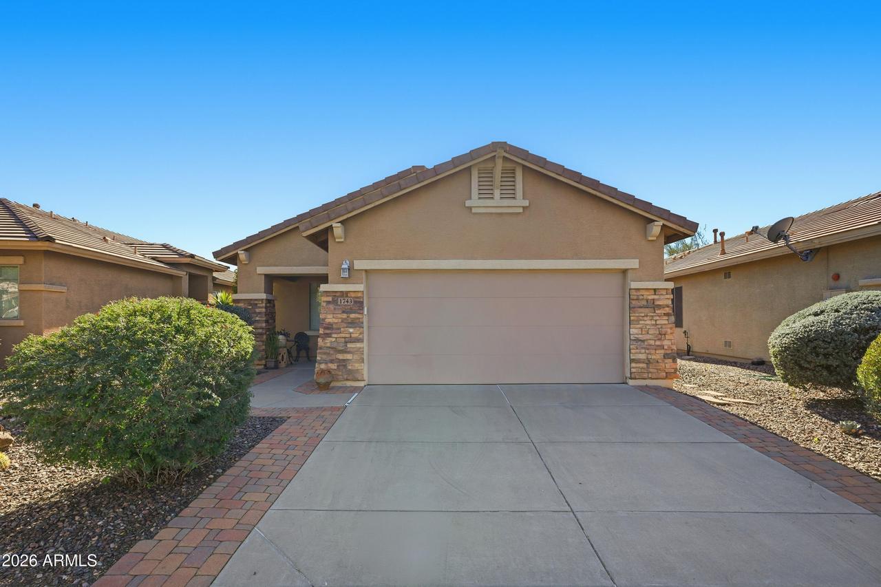 1743 W Owens Way, Anthem, AZ 85086