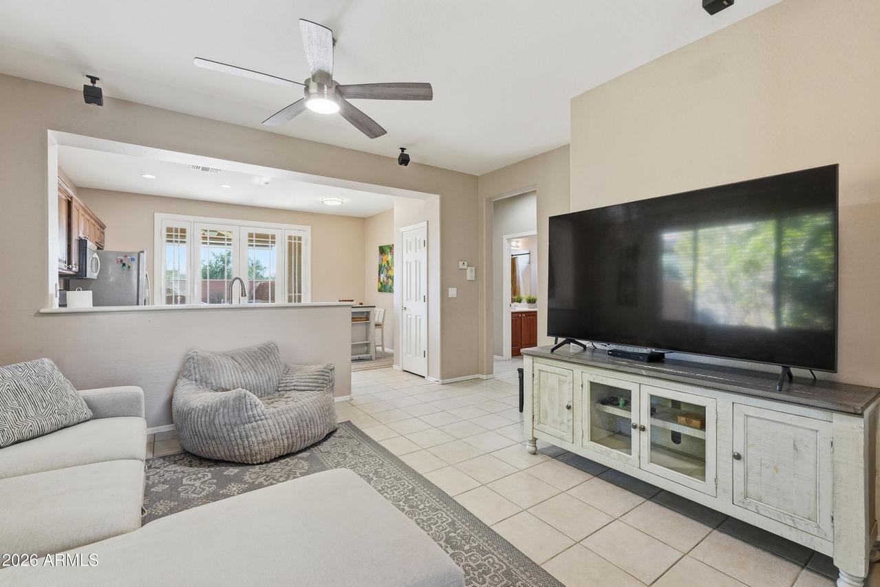 1743 W Owens Way, Anthem, AZ 85086