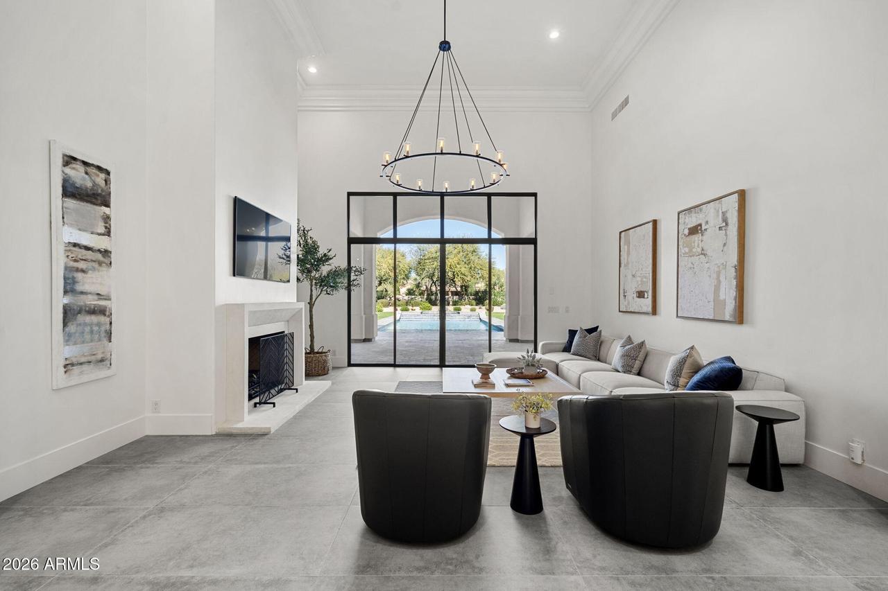 7100 E Berneil Dr., Paradise Valley, AZ 85253