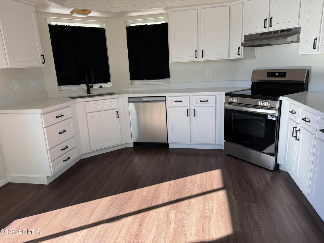 7920 W Columbine Dr., Peoria, AZ 85381