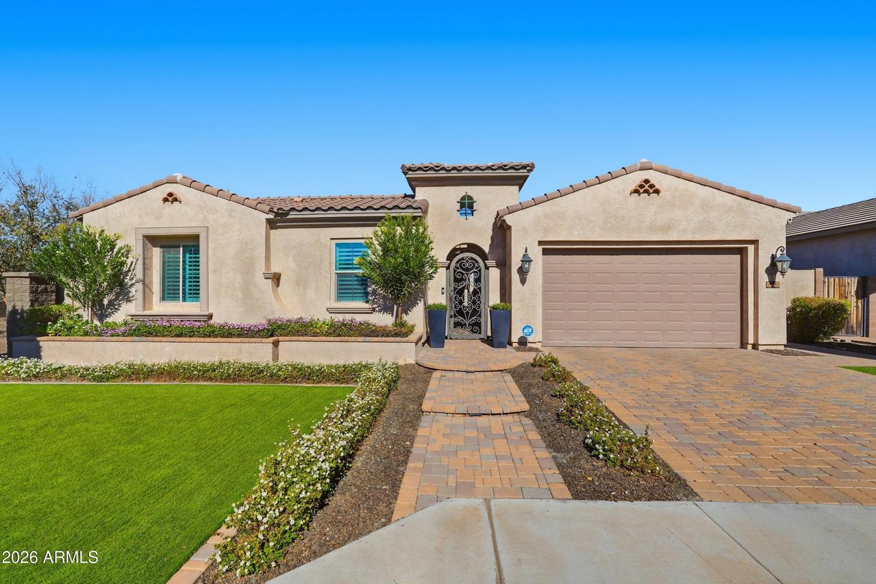 938 E Parkview Dr., Gilbert, AZ 85295