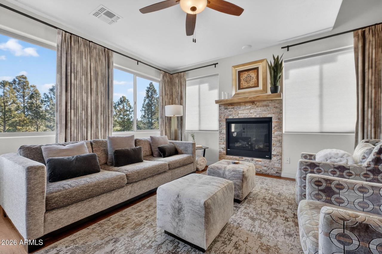 382 N Moriah Dr., Flagstaff, AZ 86001