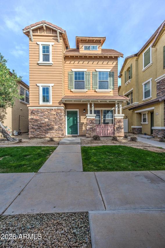 916 W Aspen Way, Gilbert, AZ 85233