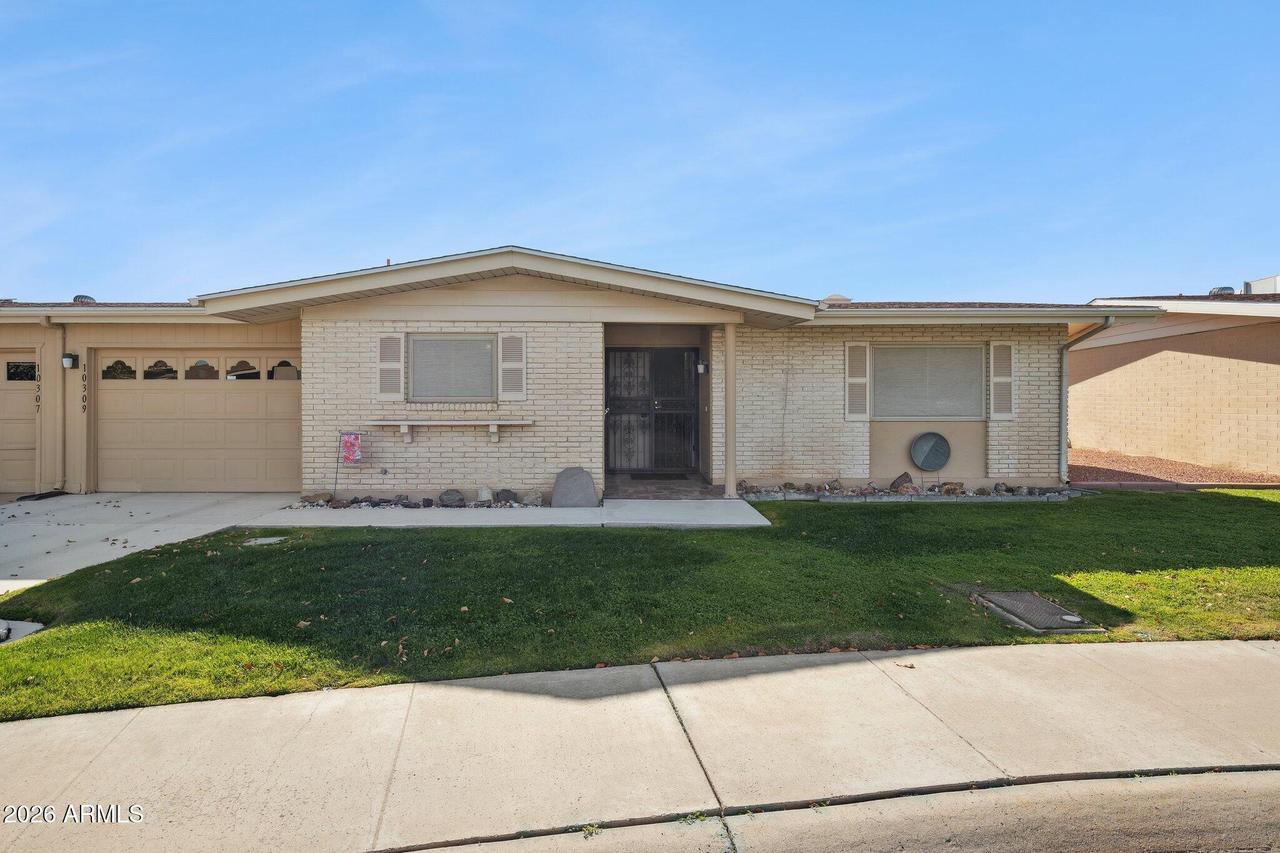 10309 W Corte Del Sol Este St., Sun City, AZ 85351