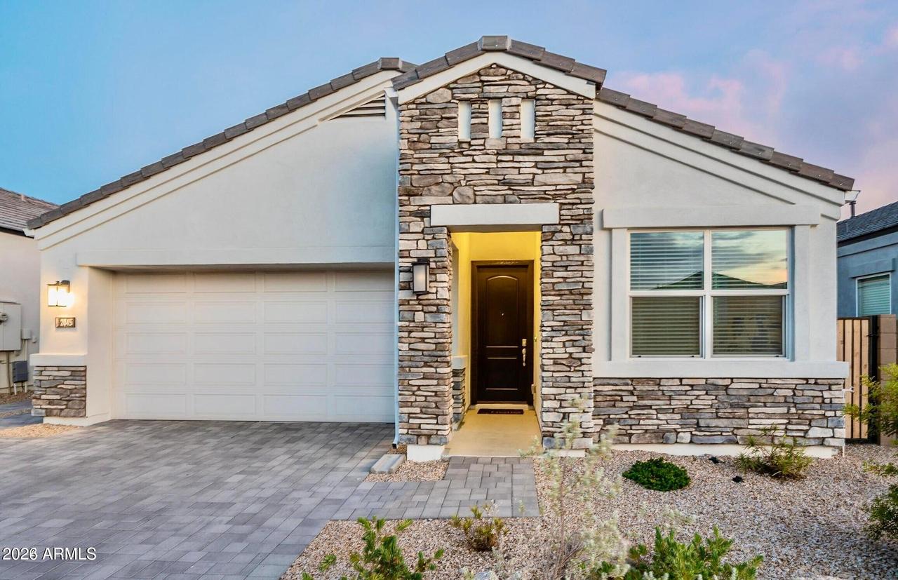 2045 E Charlotte Dr., Phoenix, AZ 85024