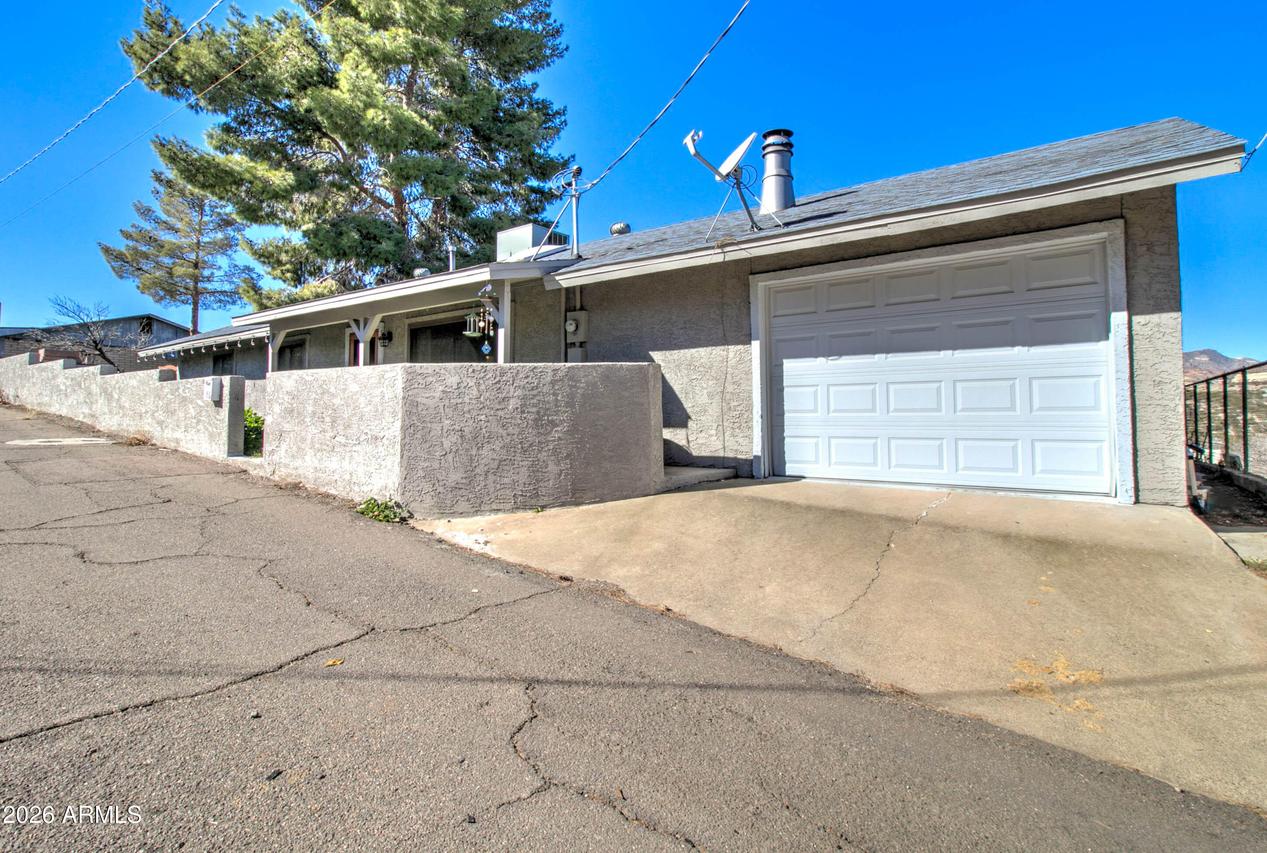 186 E Kelly St., Miami, AZ 85539