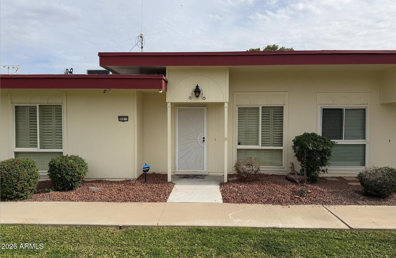 10020 W Royal Oak Rd. #F, Sun City, AZ 85351