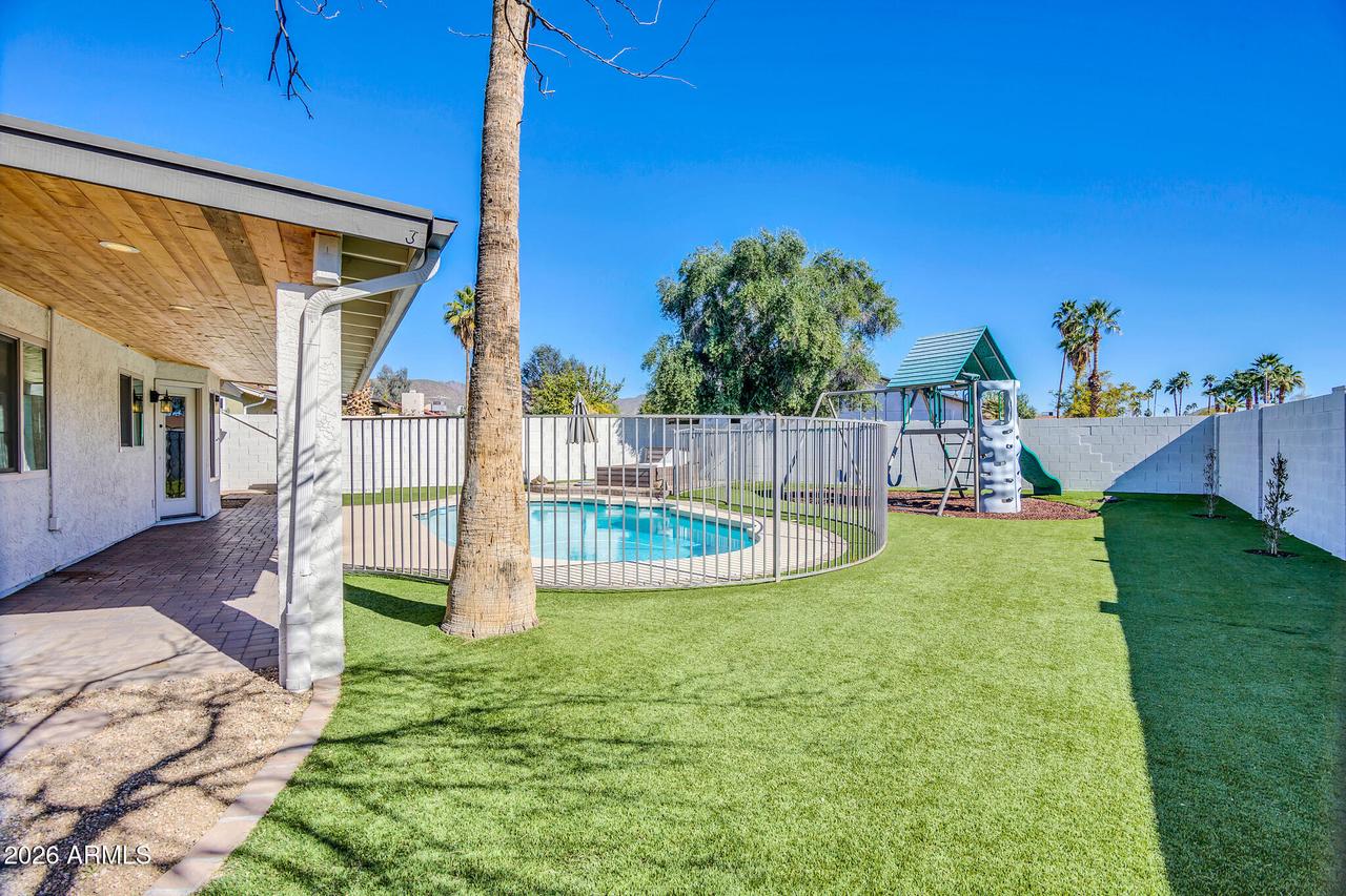 10645 E Mercer Ln., Scottsdale, AZ 85259