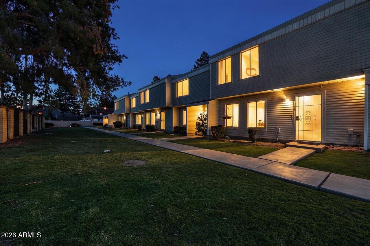 738 E Strahan Dr., Tempe, AZ 85283