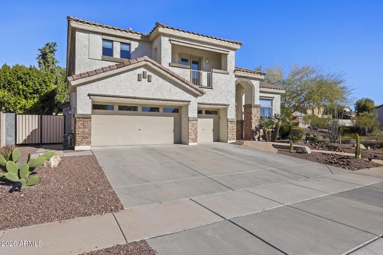 2210 W Crimson Ter., Phoenix, AZ 85085