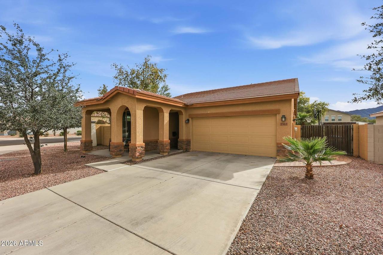 2303 W Desert Ln., Phoenix, AZ 85041