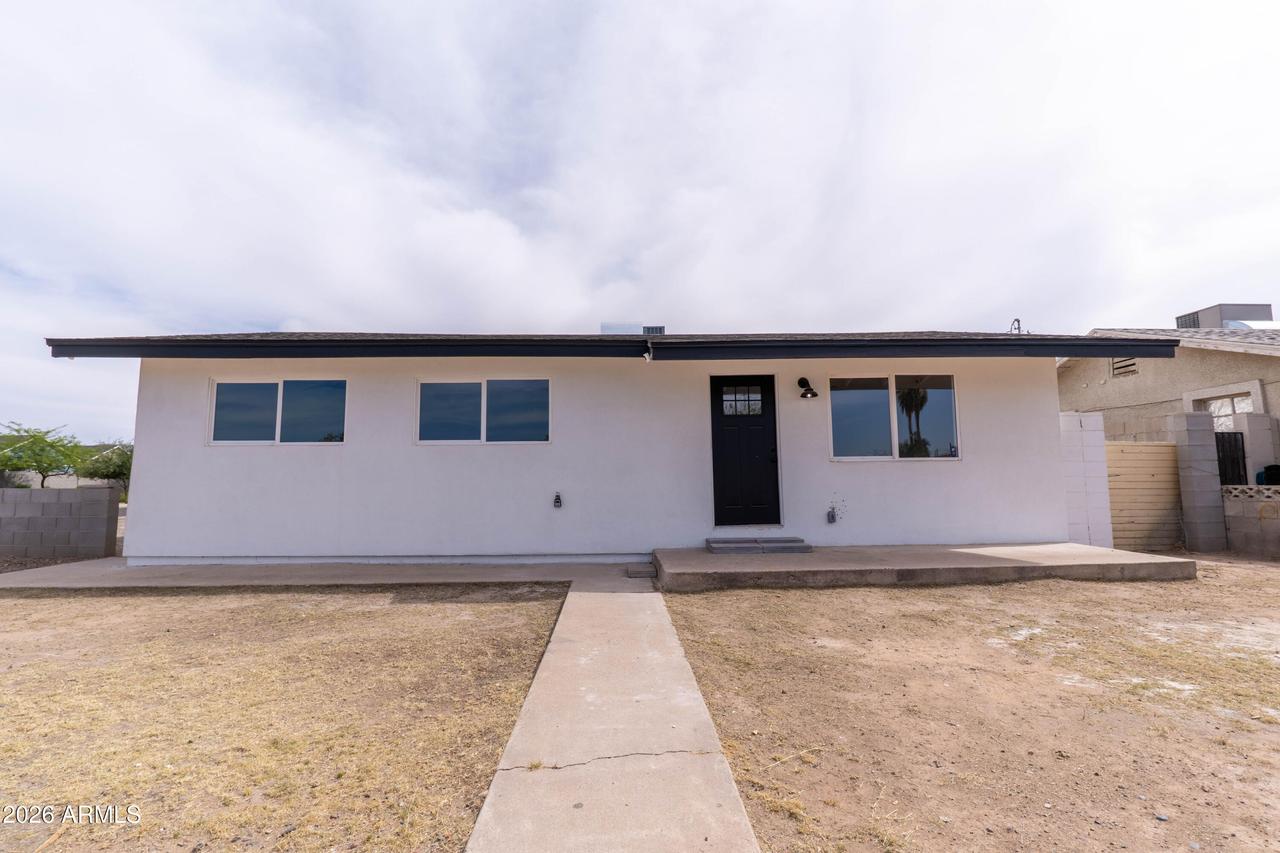1301 W Sunland Ave., Phoenix, AZ 85041
